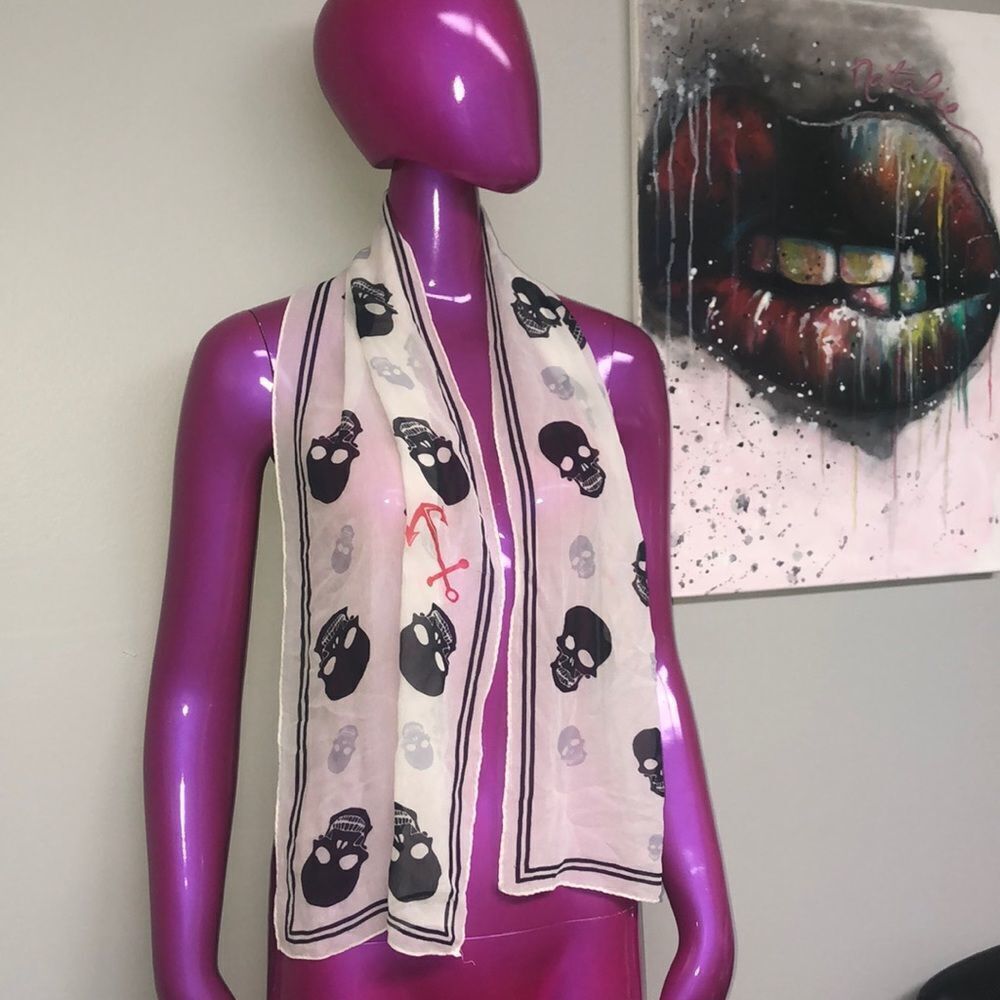 Mcfabulous skull sheer scarf with red anchors